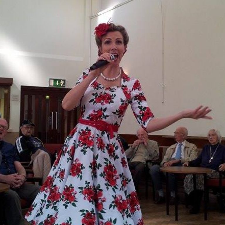 Care Home Entertainer Nottingham Derby Mansfield